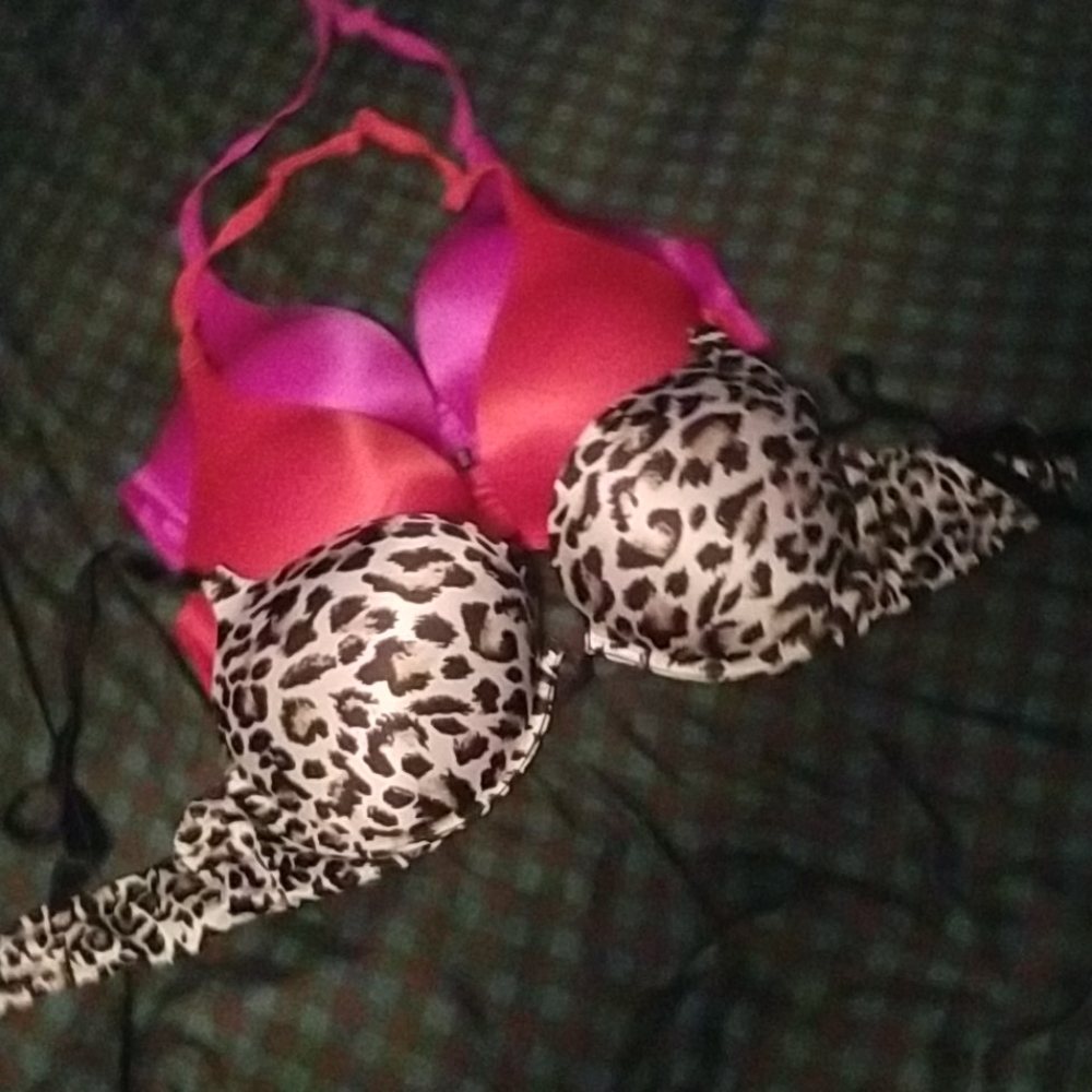 2 Victoria secret push up bras